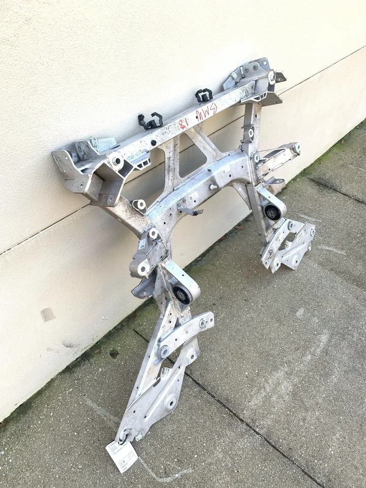 2014-2019 BMW I8 OEM FRONT SUBFRAME ENGINE CRADLE SUSPENSION CROSSMEMBER Foto 4 de 4