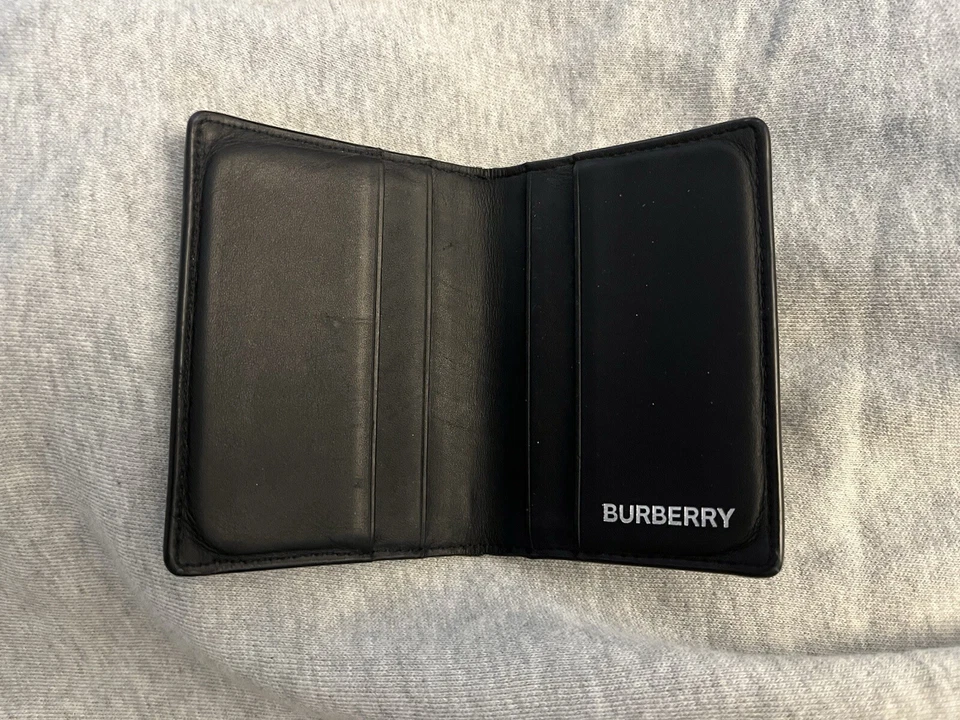 Portatarjetas de crédito/de negocios de cuero negro Burberry Saffiano Foto 2 de 4