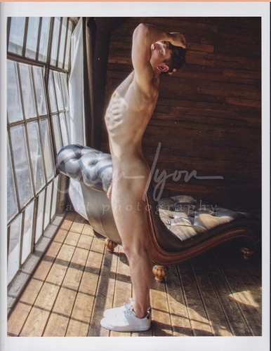 Alan Lyon Original Male Photo gay interest (3) EElvis the window - Picture 2 of 2