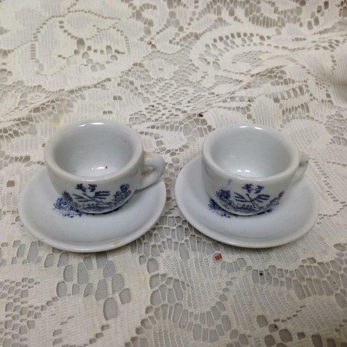 Vintage, Japan, Blue Willow, 8pc Child’s Tea Set - White Wicker Hope Chest - Picture 8 of 12