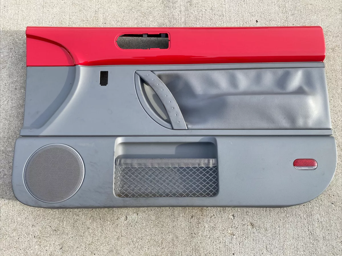 98 10 VW VOLKSWAGEN BEETLE HARD TOP PASSENGER SIDE DOOR PANEL RED