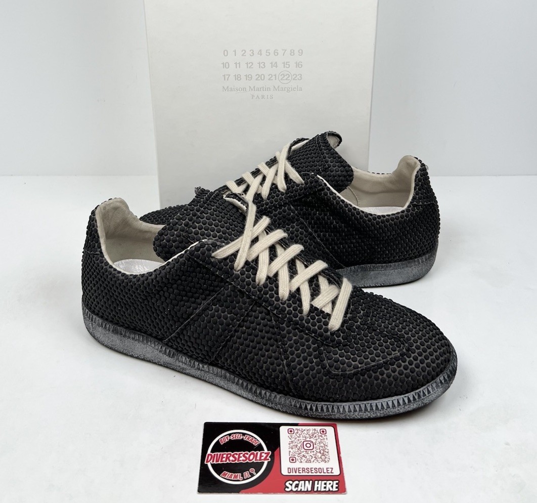 Size 42EU/9US - Maison Margiela Black Rubber Dot GAT Low
