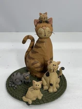 Blossom Bucket Suzi Skoglund Mama Cat with Kittens on Green Rug