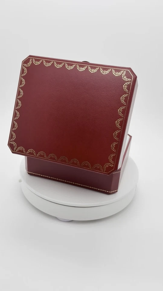 Caja de almacenamiento de reloj Cartier - Modelo COWA 0049 Foto 2 de 4