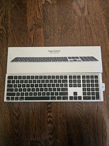 新品未使用 ブラック USB-C Touch ID Magic Keyboard Magic Keyboard with Touch ID and Numeric Keypad for Mac