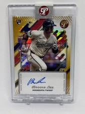 2025 Topps Pristine Brooks Lee RC Gold Auto Refractor /50 Twins 🔥🔥