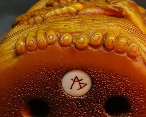 Meisterwerk Netsuke Galago "Wunschbeute" Hirschhorn Bernstein signiert in Holzbox - Bild 10 von 22