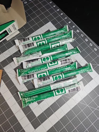MILITARY 12 HOUR CYALUME TACTICAL LIGHT STICKS GLOW CHEMLIGHT Green 10 Stück Box - Bild 15 von 19