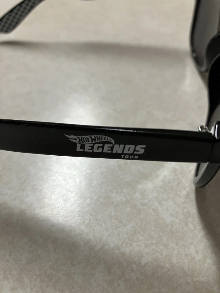 Hot Wheels Legends Tour Sunglasses- See description - Image 2 of 4
