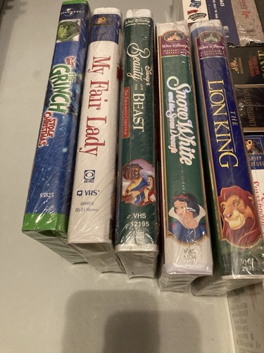 Lot of 29 New / Sealed VHS Movies Disney, Christmas, Pretty Woman, Indiana Jones - Picture 2 of 10