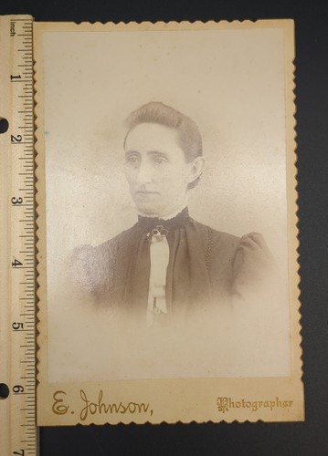 Cabinet Card Antique Photo ID'd Woman Viola Brown Dean E. Johnson West Unity OH? - Picture 2 of 5