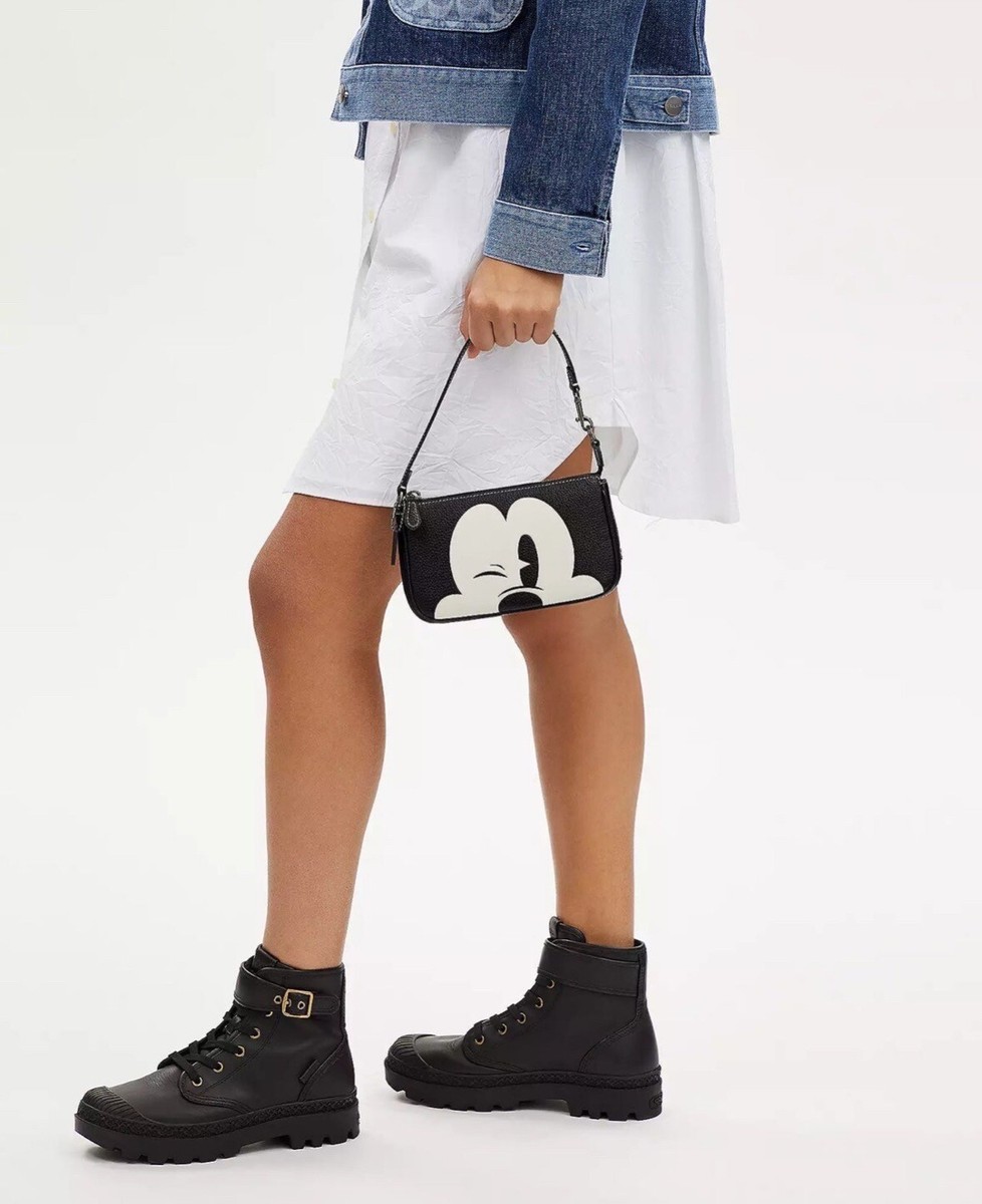 【DISNEY ・ COACH】フライト バッグ 19 Disney X Coach Flight Bag 19 In Regenerative Leather