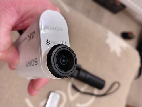 Cámara de acción Sony FDR X1000V 4K - blanca totalmente funcional excelente forma con control remoto - Imagen 7 de 15