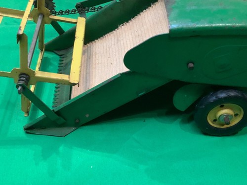 VINTAGE ERTL 1/16 JOHN DEERE COMBINE And Auger Puller Toy - Picture 23 of 24