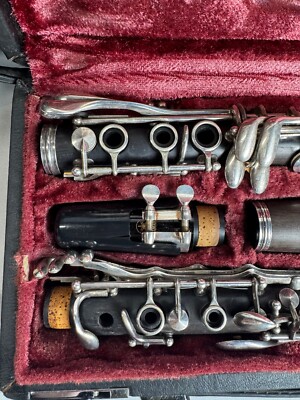 Yamaha YCL-651 Clarinet Professional w/Hard & Soft Case