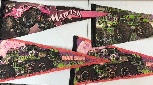 Monster Jam 2014  Grave Digger Madusa  Signed Pennant Flag  RARE LOT of  5