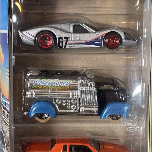Hot Wheels HLY65 HW Circle Track Confezione da 5 Camaro Gassin Motel Muscle Car - Foto 13 di 20