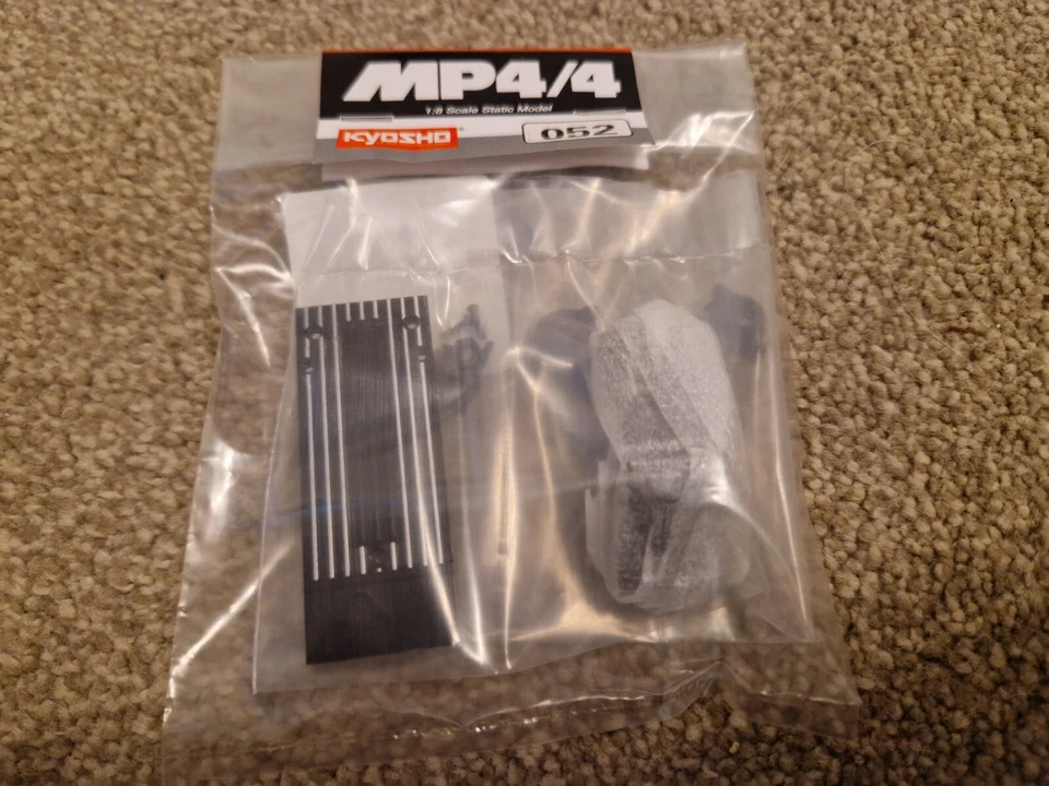 1/8 DEAGOSTINI Costruzione Mclaren MP4/4 Ayrton Senna #52 Basso Coperchio + Oil - Immagine 2 di 2