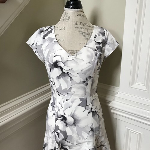 Charlotte Brody A-Linie Etuikleid Damen 4 grau weiß Blumen Fit & Flare Seide - Bild 3 von 10