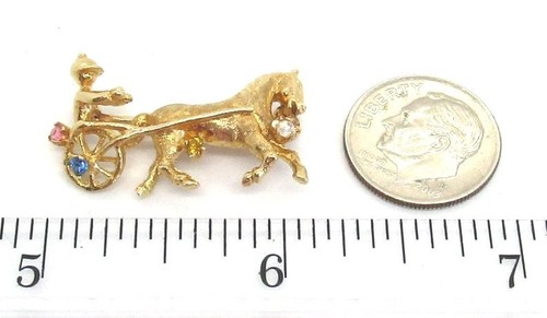 14K Yellow Gold Horse Drawn Sulky Pin w Diamond Citrine etc 4.5 grams - Picture 2 of 3