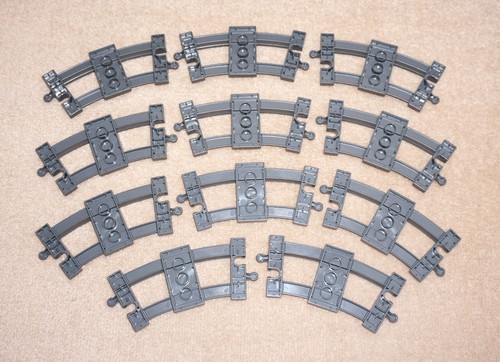 LEGO DUPLO CURVED 11 x TRAIN RAILWAY TRACKS GREY - PART NUMBER 6378 - Picture 9 of 10