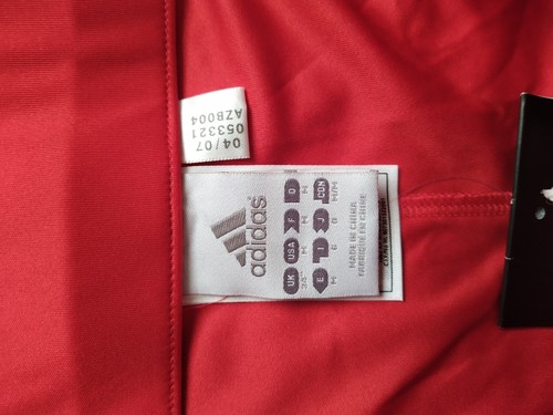 Liverpool shorts 06/08 size medium #8 BNWTS - Picture 10 of 15