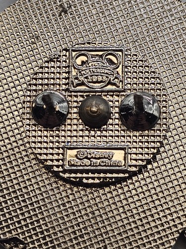 Rare Vintage Face Changing Jack Skellington Pin Button Disney Christmas 2008 LE - Picture 11 of 14