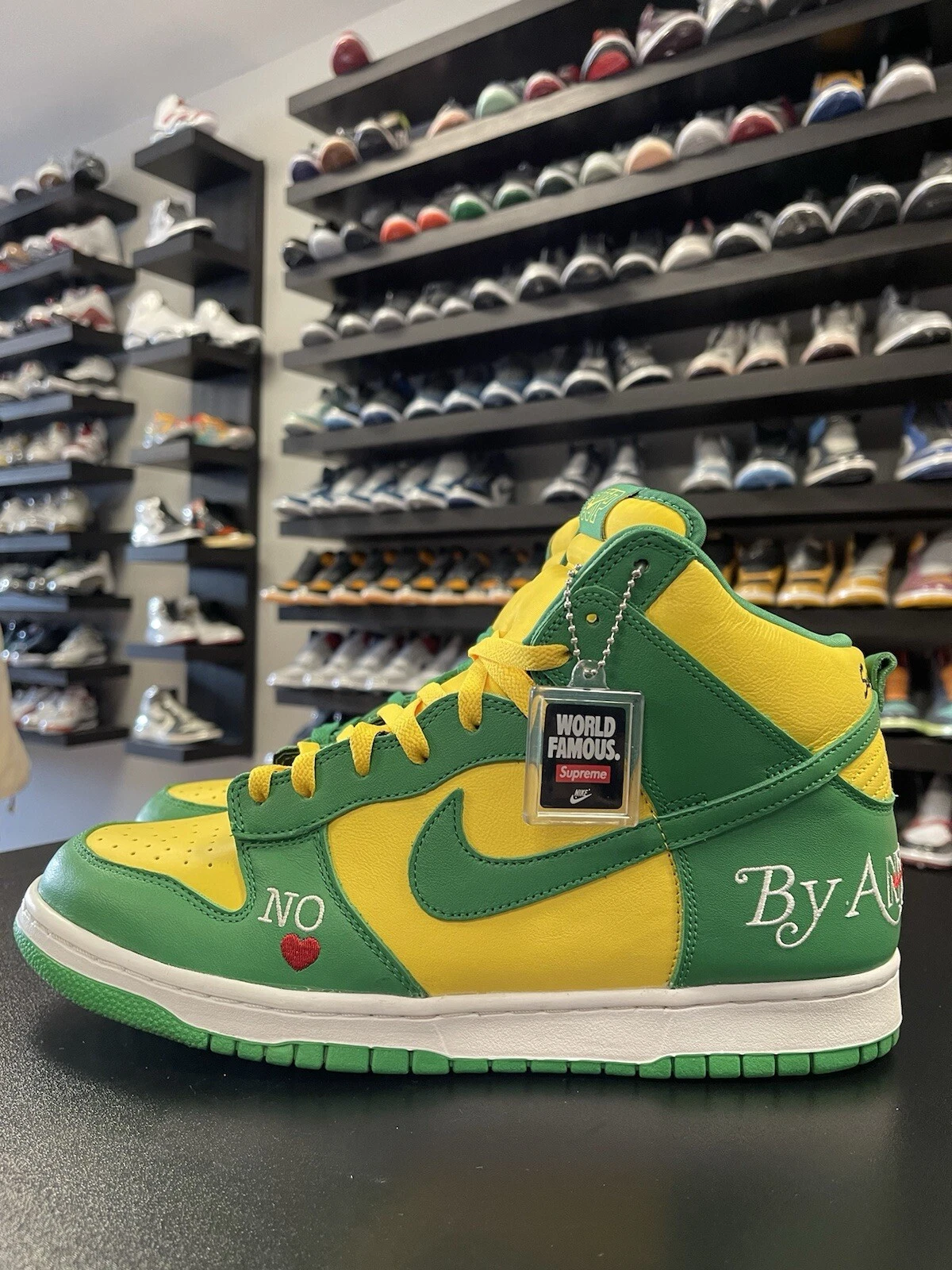 Taille 12   Supreme x Nike Dunk High SB By Any Means Brésil DN3741 700