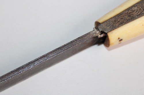 Ancien couteau crétois Grèce acier gravé 1899 feuillage manche os étui cuir vert - Picture 12 of 24