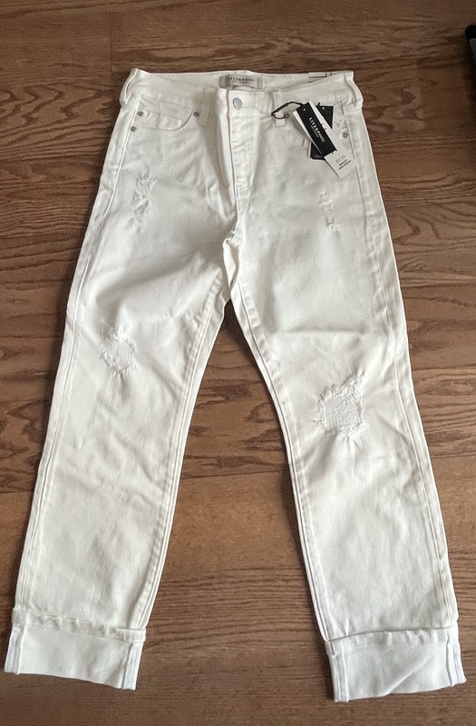 NWT Liverpool  White Distressed Hem Jeans NWT Size 6/28
