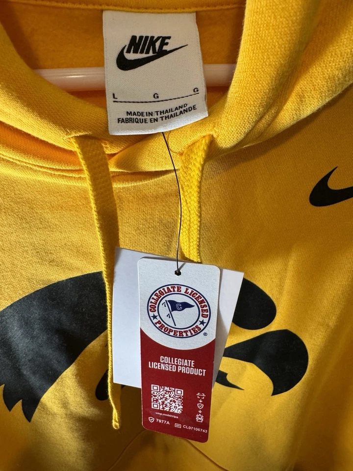 Sudadera con capucha pulóver polar Nike Gold Iowa Hawkeyes Primetime Club para hombre Foto 3 de 3