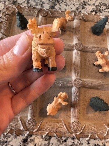 De Colección Tic Tac Toe Juego Pinos y Alces Cabina Resina Piedra Mesa Decoración Rústico - Imagen 3 de 9