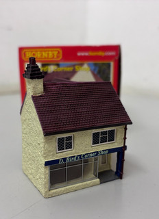 Hornby N8037 Corner Shop "D. Bird" Lyddle End Range N Gauge