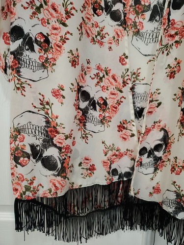 Hot Topic Kimono vorne offen Blumen Totenkopf Druck Strand Coverup durchsichtig Wickel Gr. M - Bild 2 von 7