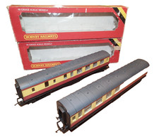 HORNBY BR BRAKE COACH M26545 R438 & COMPOSITE COACH M4329 R437 BOXED CRIMSON CRE