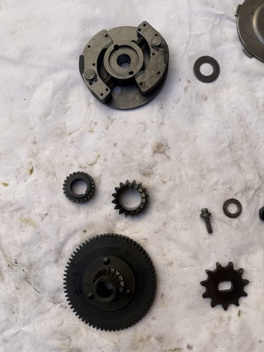 Kupplungsglocke mit Zahnrädern Benelli Motorella - Bild 4 von 21