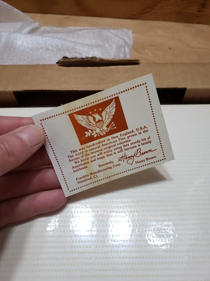 Handcrafted in New England Pine wood memory photo album (CB) - Image 2 of 4