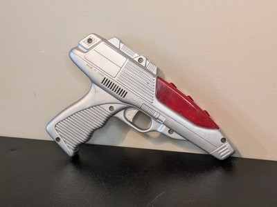 VR Laser Zone Robo Hunt Lasergun Toy Vintage Battery Operated Red Flashing Sound