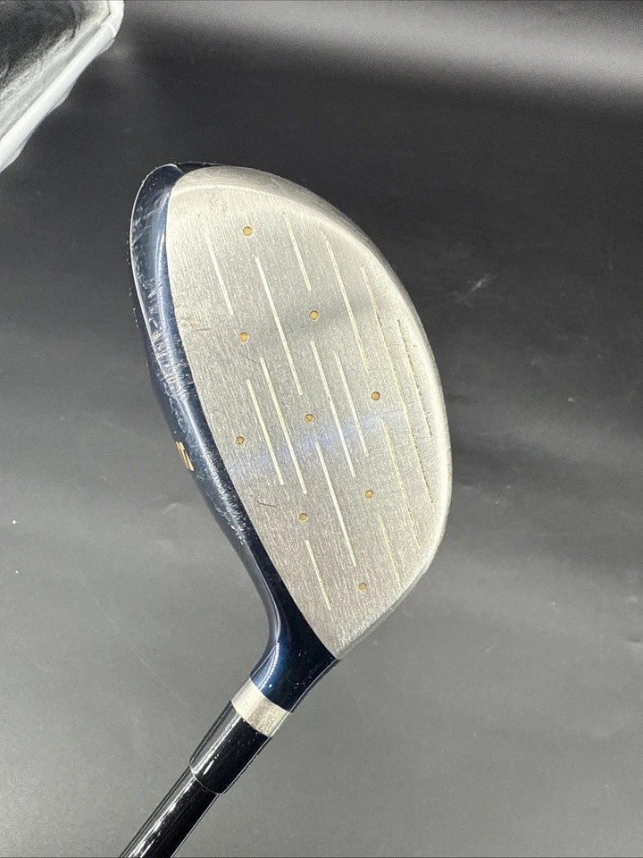 MIZUNO T-ZOID TITANIUM DRIVER LEFT ACCEL-ARC PRO STIFF SHAFT, SUPER STROKE GRIP - Image 2 of 4