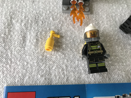 LEGO CITY: Fire ATV (60105) Complete - Picture 3 of 5