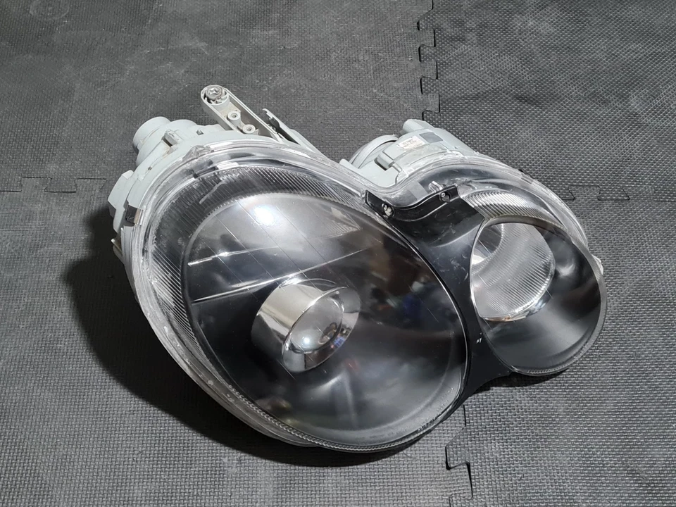 Faro halógeno pasajero derecho mercedes-benz e320 w203 2001-2003 aftermarket Foto 4 de 4