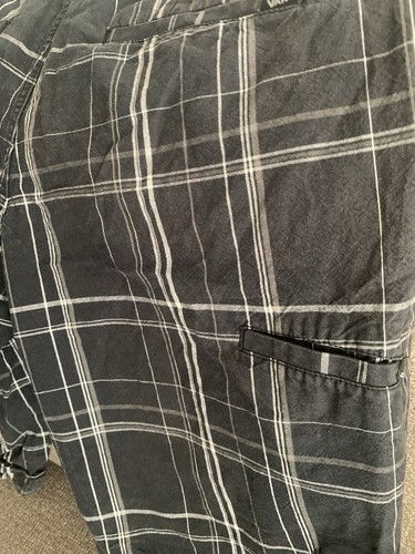 Gebrauchte Herren Vans karierte Hemden Gr. 30 klassische Skate Shorts - Bild 8 von 11
