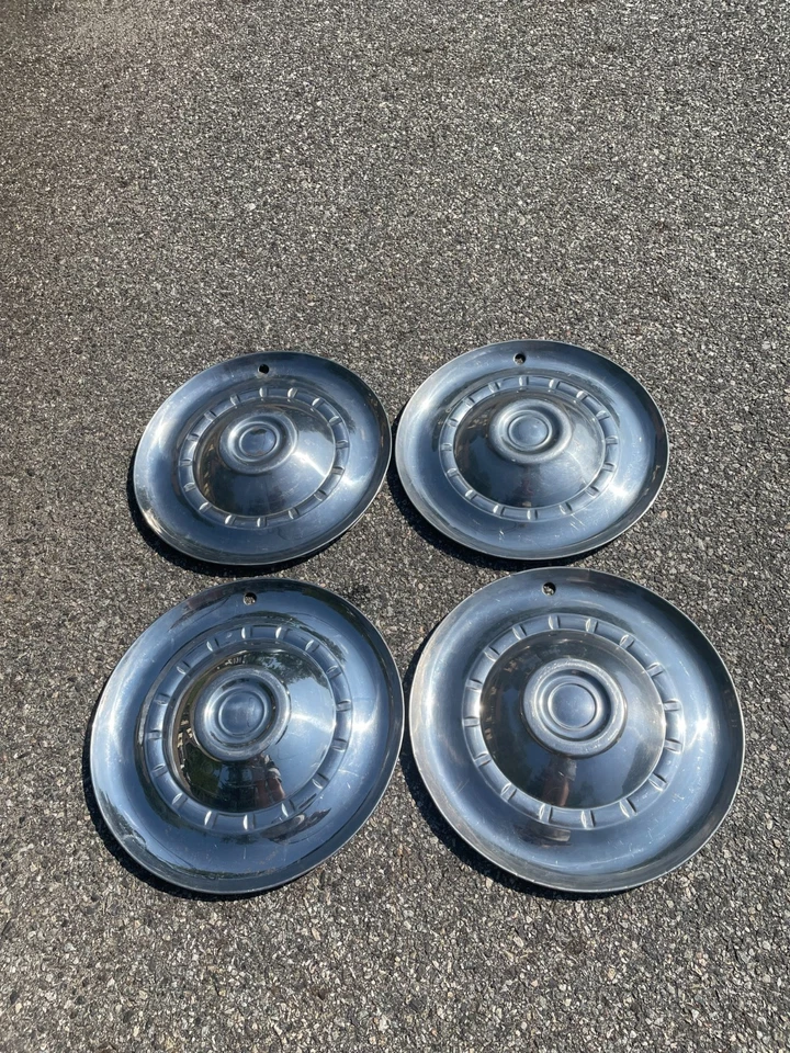 Juego de tapacubos originales de fábrica 1952 1953 Chrysler Saratoga Windsor Foto 3 de 4