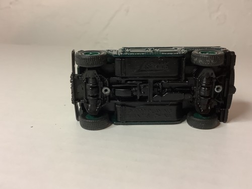2000 CIVILIAN 4-DOOR WAGON 2001 JOHNNY LIGHTNING HUMMER SERIES 1:64 DIE-CAST - Picture 4 of 4