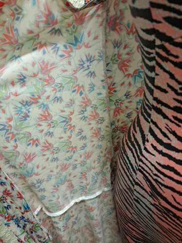 DVF Diane von FURSTENBERG Short Silk Wrap Dress Size 4 Ivory Floral Multi  - Picture 23 of 23