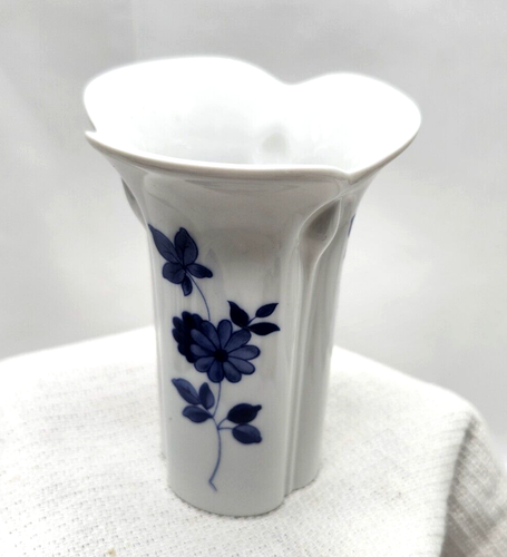 Arzberg Germany Porcelain Mini Blue White Floral Vase - Picture 4 of 4
