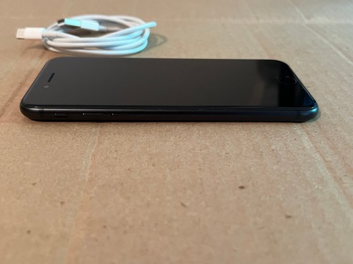Apple iPhone SE 2nd Gen - 64GB - Black Unlocked A2275 (CDMA + GSM) - Afbeelding 5 van 10