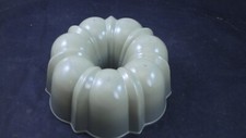 Nordic Ware Bundt Pan Mini 9" diameter Heavy Cast Aluminum Cake Mold - Green