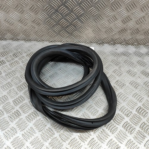 Ford Ecosport B515 Türdichtung Gummi hinten rechts GN15-N24754-CB 2018 22405304 - Bild 3 von 6
