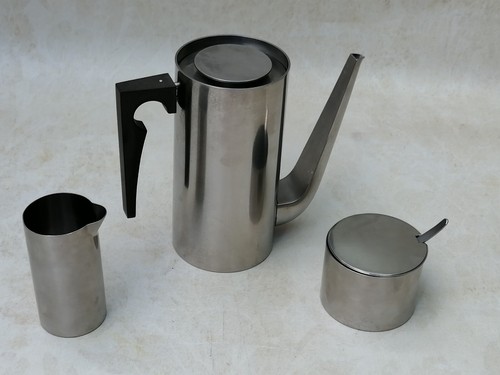 Chicchi di caffè Stelton Cylinda Arne Jacobsen design caraffa latte zucchero acciaio inox 1 L - Foto 9 di 21